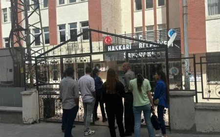 Qeyûm pîşiya endamên meclisê bû asteng