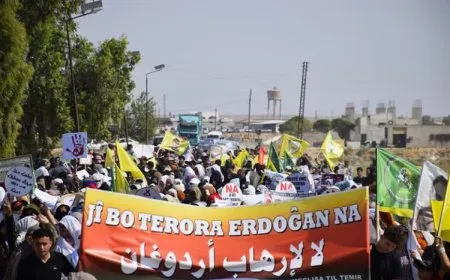 Bi sedan kesî berxwedana gerîla silav kir