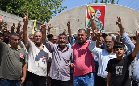 Sersaxî ji malbata şehîd Jiyan Rêdûr re xwestin