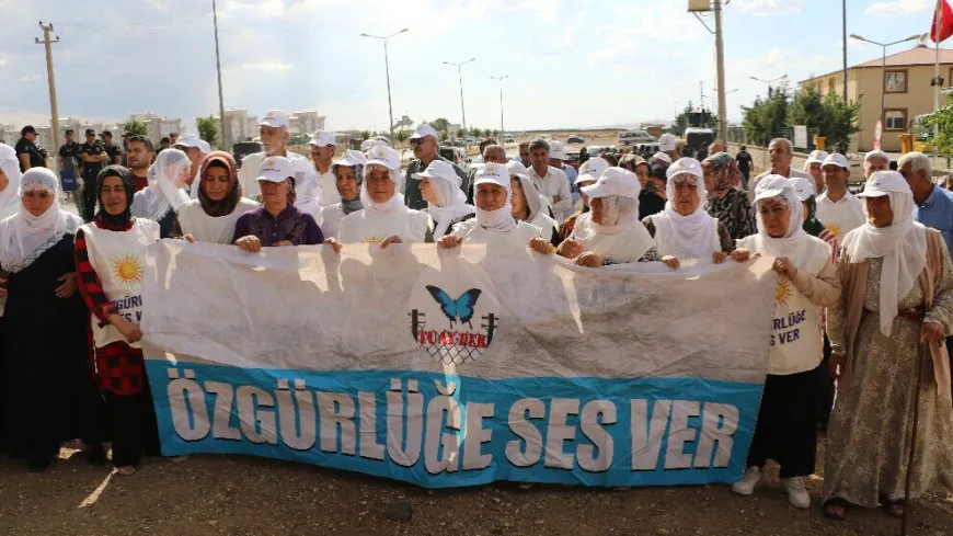 Çalakiyên ‘Deng bide azadiyê’: Demildest tecrîdê rakin