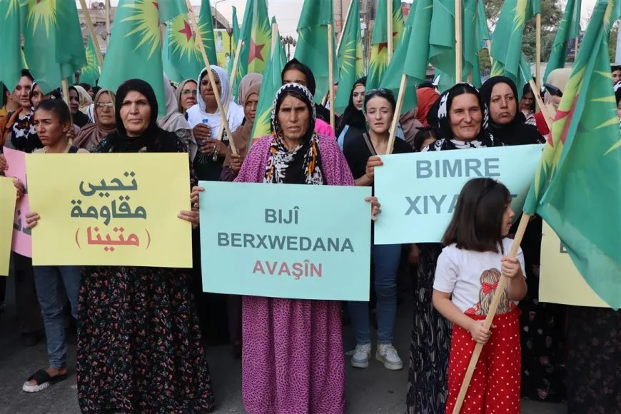 Xelkê Qamişlo li dijî êrişan meşeke girseyî li dar xist