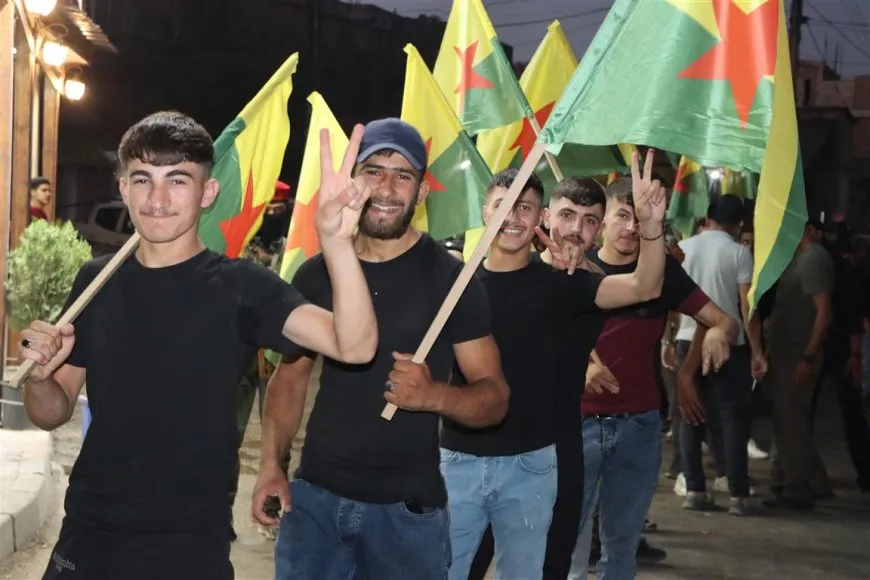 Ciwanan Şehîdên Berxwedana 14ˊê Tîrmehê bi meşan bi bîr anîn