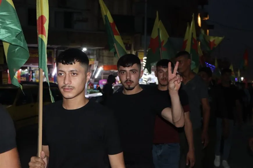 Ciwanan Şehîdên Berxwedana 14ˊê Tîrmehê bi meşan bi bîr anîn