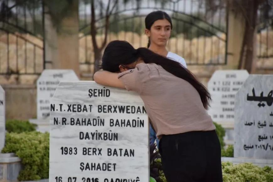 Ciwanan Şehîdên Berxwedana 14ˊê Tîrmehê bi meşan bi bîr anîn