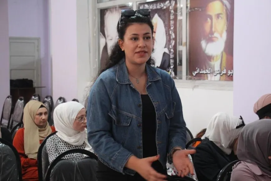 Li Minbicê têkildarî rêbazên xurtkirina jinan panel