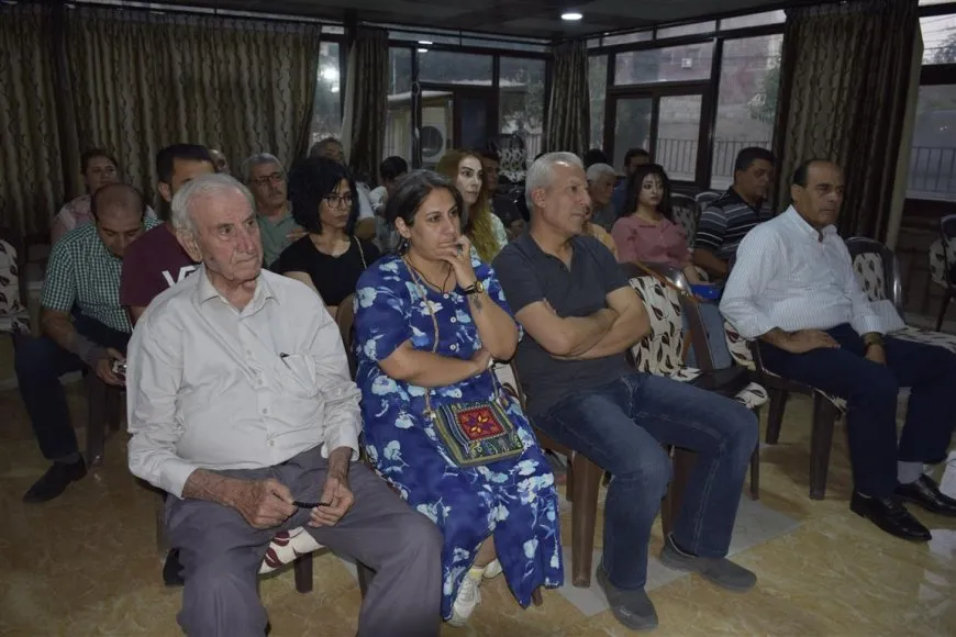 Li Qamişlo pirtûka helbestê ya bi navê ‘Derengî Xewnê’ hat îmzekirin