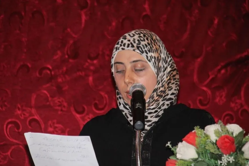 Pirtûka "Azadî dê ser bikeve" li şêniyên Minbicê hatin belavkirin