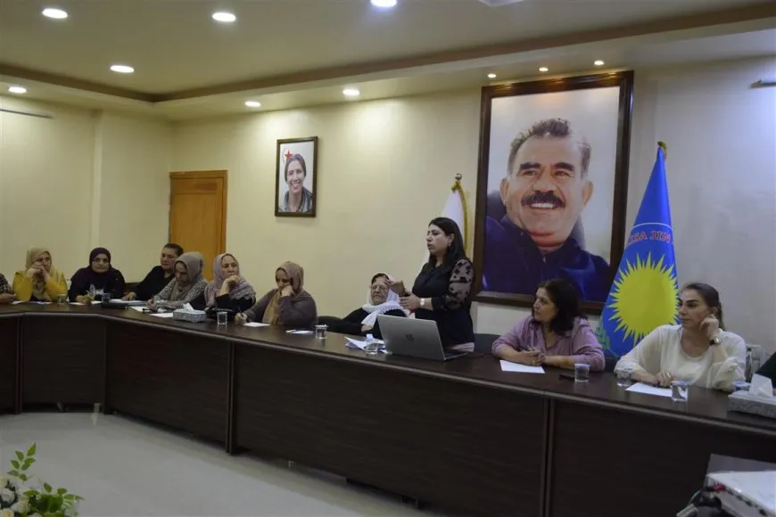 Meclisa Jinan a PYD’ê panelek li dar xist