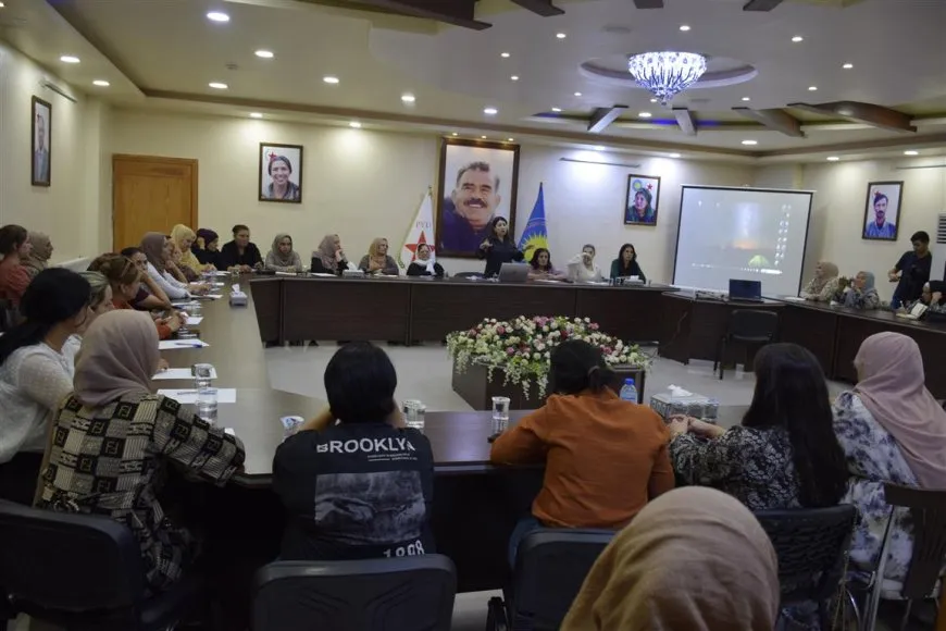 Meclisa Jinan a PYD’ê panelek li dar xist