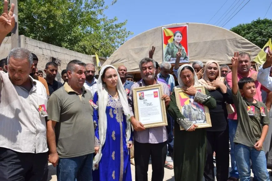 Sersaxî ji malbata şehîd Jiyan Rêdûr re xwestin