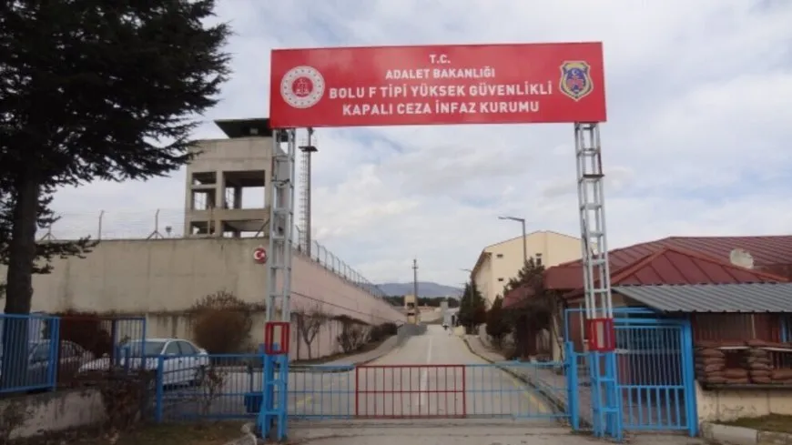 80 girtiyên di girtîheke Tirkiyeyê de sewqî nexweşxaneyê hatine kirin