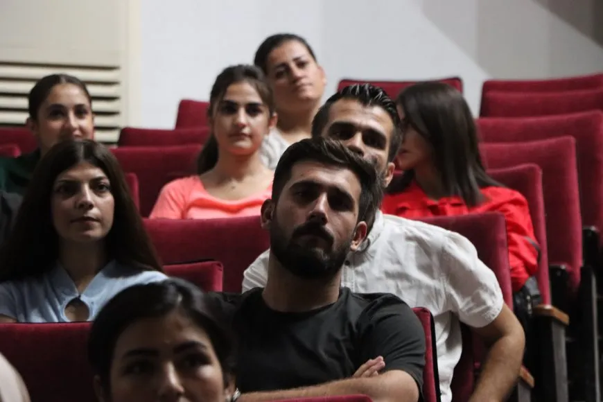 Li Qamişloyê belgefilma ˊPêşengên Şoreşêˊ hat pêşandan