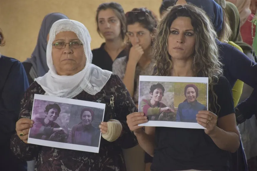 Jinan bertek nîşanî darvekirinên li Îranê da