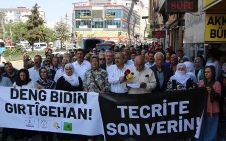 ‘Em ê bi berxwedanê bi ser bikevin’