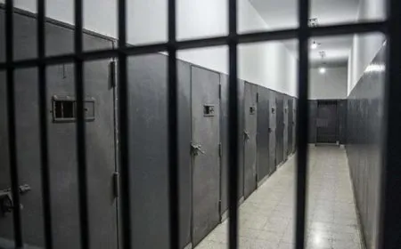  Rejîma Îranê qedexeya hevdîtinê da 37 girtiyan
