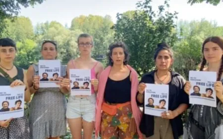 Aktîvîstên Îtalya û Kolombiyayî piştgirî dan kampanya KJAR'ê