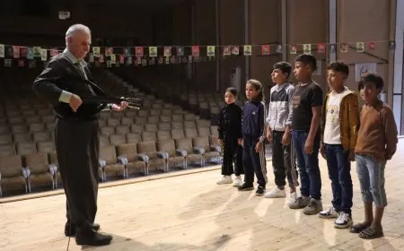 Hunermendên biçûk ên li ser rêya Aram Tîgran 