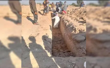 Hêzên hikumeta Şamê merasîma oxirkirinê jî topbaran kir