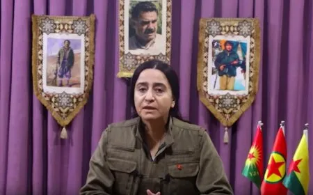 Zozan Çewlik: Pêngava 15'ê Tebaxê şoreşeke civakî pêk anî