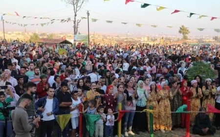 Xelkê Bakur û Rojhilatê Sûriyeyê bi çoşeke mezin 15ˊê Tebaxê pîroz kir