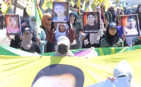 Jin ji bo Rêber Abdullah Ocalan meşiyan