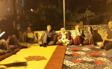Li gelek bajaran Xweparastin û tecrîd hatin nîqaşkirin