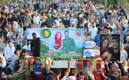Şehîd Xalîde û Hejar bi merasîmeke girseyî hatin oxirkirin
