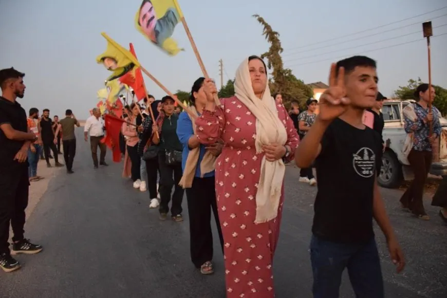 Xelkê Taşlûkê bi meşaleyan 15`ê Tebaxê pîroz kir