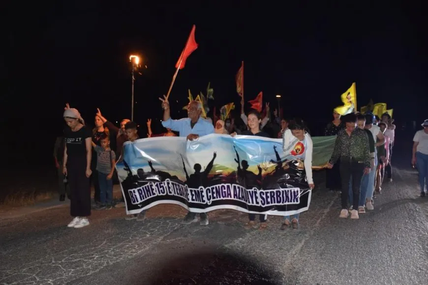 Xelkê Taşlûkê bi meşaleyan 15`ê Tebaxê pîroz kir