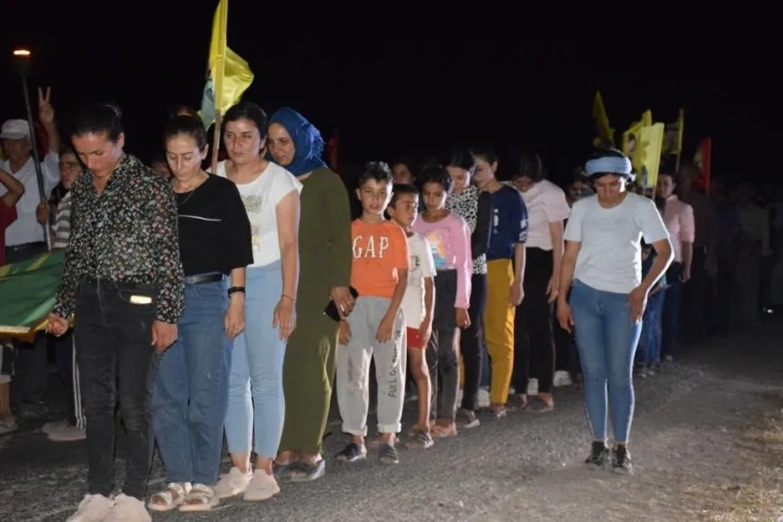 Xelkê Taşlûkê bi meşaleyan 15`ê Tebaxê pîroz kir