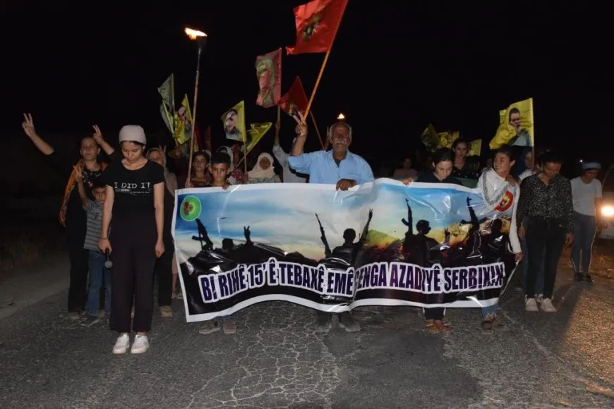 Xelkê Taşlûkê bi meşaleyan 15`ê Tebaxê pîroz kir