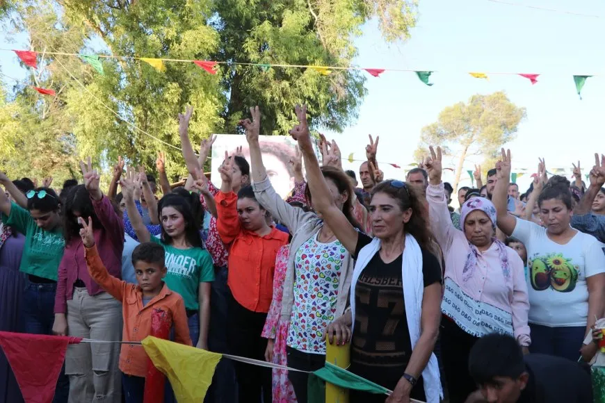 Xelkê Bakur û Rojhilatê Sûriyeyê bi çoşeke mezin 15ˊê Tebaxê pîroz kir