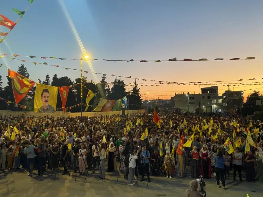 Xelkê Bakur û Rojhilatê Sûriyeyê bi çoşeke mezin 15ˊê Tebaxê pîroz kir