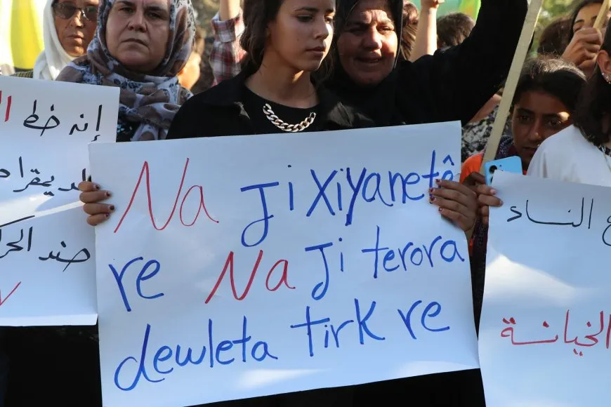Êrişên li dijî rojnamevan li Şehbayê hatin şermezarkirin