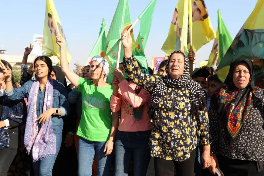 Êrişên li dijî rojnamevan li Şehbayê hatin şermezarkirin