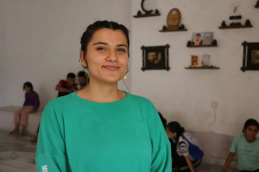 Komên Helebê fêrî govendên gelêrî yên Bakur dibin