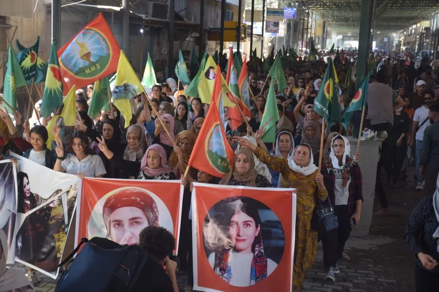 Li Kobanê meşa li dijî êrişan