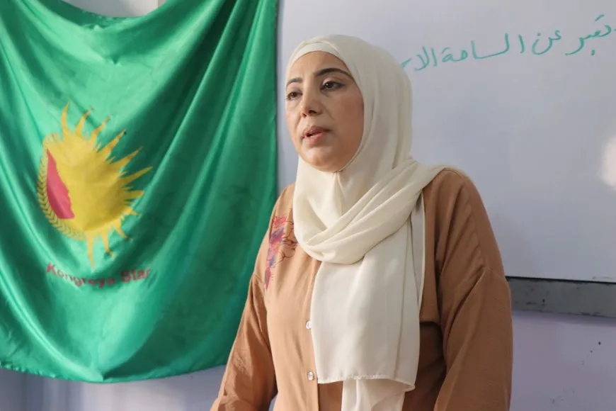 ‘Pirtûka ‘Çawa Bijîn?’ bixwînin’