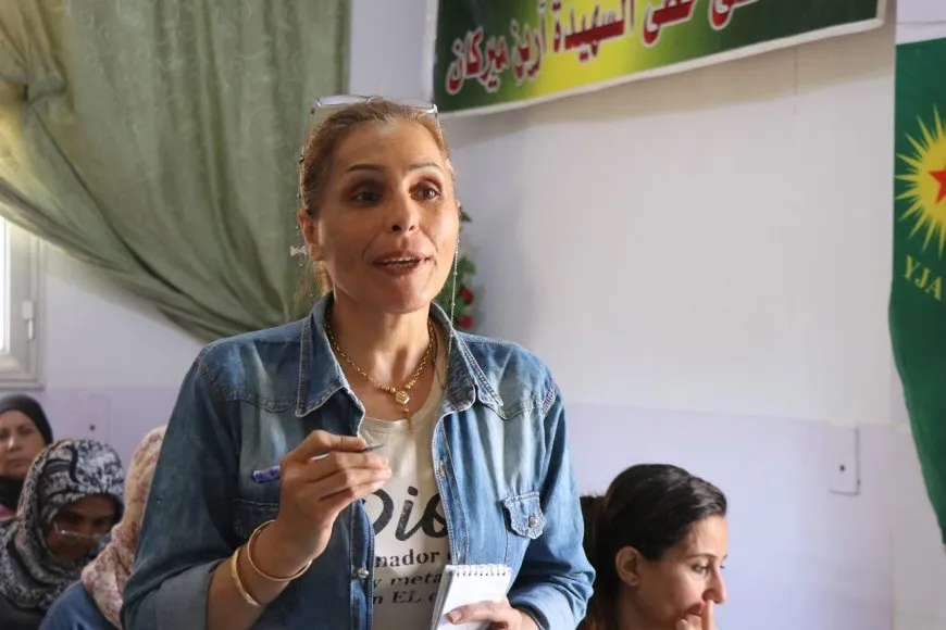 ‘Pirtûka ‘Çawa Bijîn?’ bixwînin’