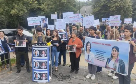 Li pêş balyozxaneya Iraqê çalakiya rojnamevanên Kurd