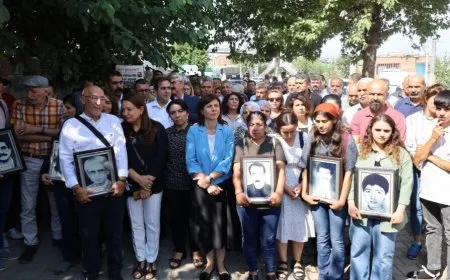Apê Mûsa li cihê hatibû qetilkirin hat bibîranîn: Me pênûsa te li erdê nehişt