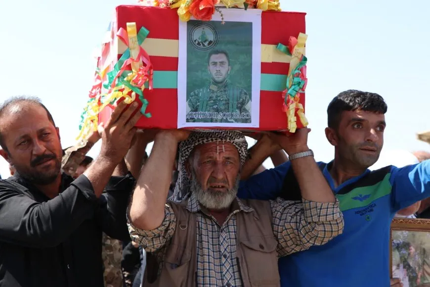 Xelkê Efrîn-Şehbayê şehîd Dilsoz Raco pêşwazî kir