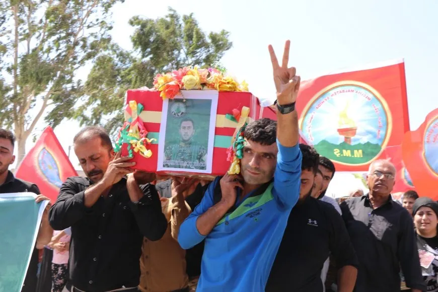 Xelkê Efrîn-Şehbayê şehîd Dilsoz Raco pêşwazî kir