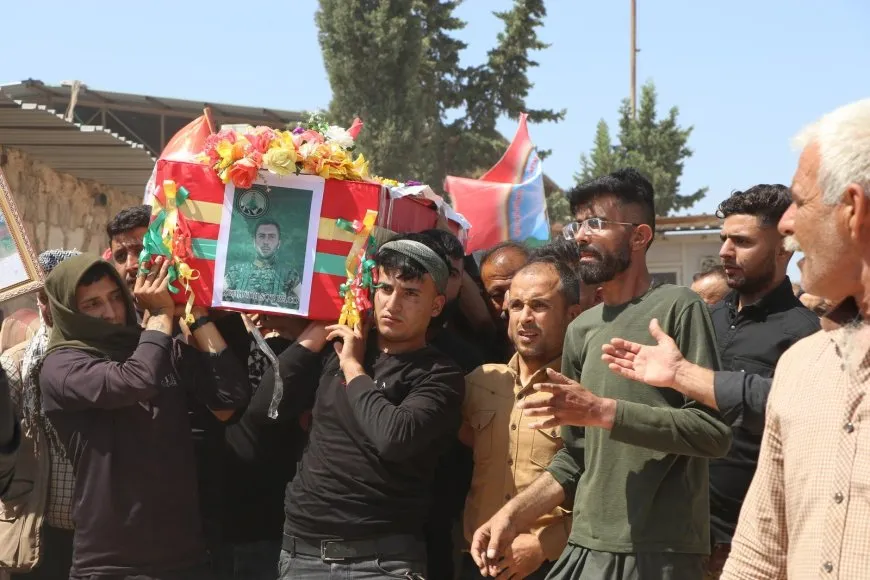 Xelkê Efrîn-Şehbayê şehîd Dilsoz Raco pêşwazî kir