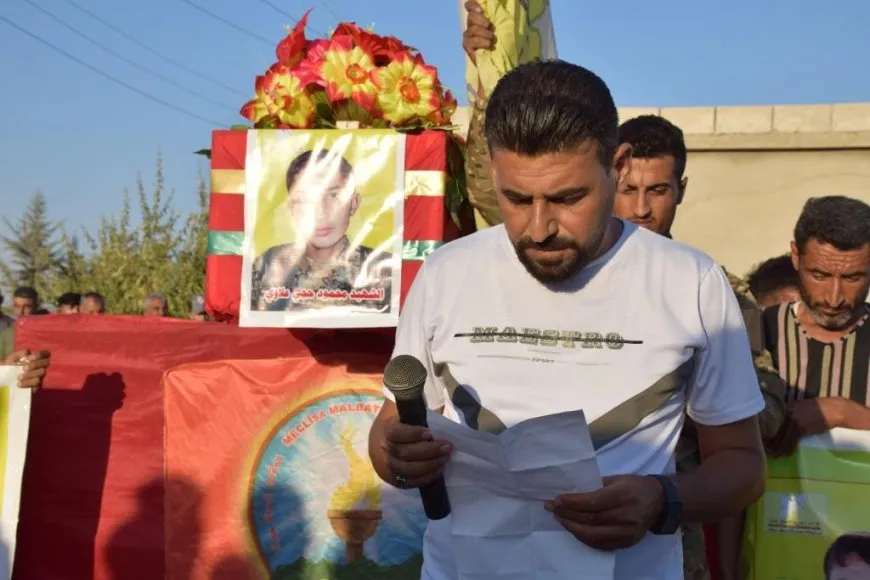 Xelkê Sirînê şehîd Mehmûd Elewî oxir kir