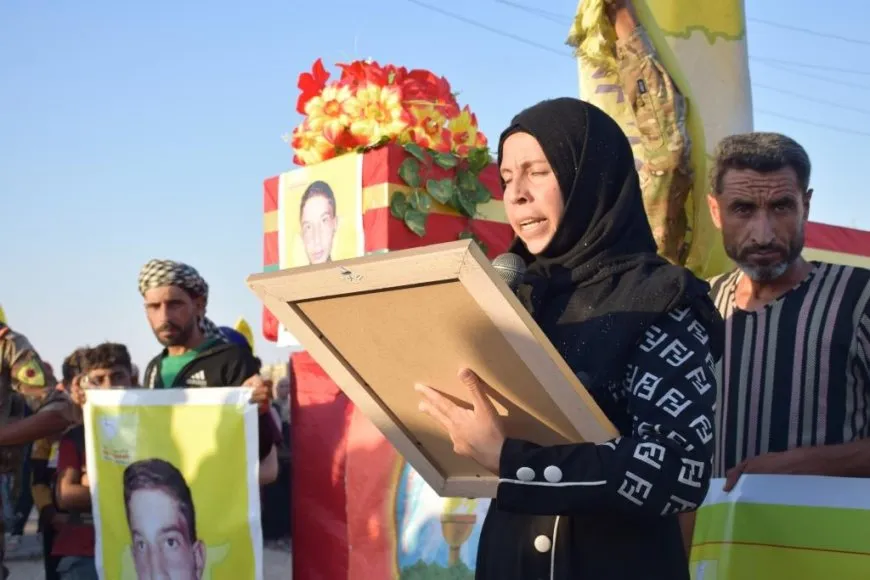 Xelkê Sirînê şehîd Mehmûd Elewî oxir kir