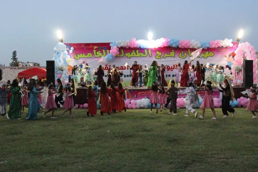 Festîvala 5'emîn a Şahiya Zarokatiyê li Reqayê li dar ket
