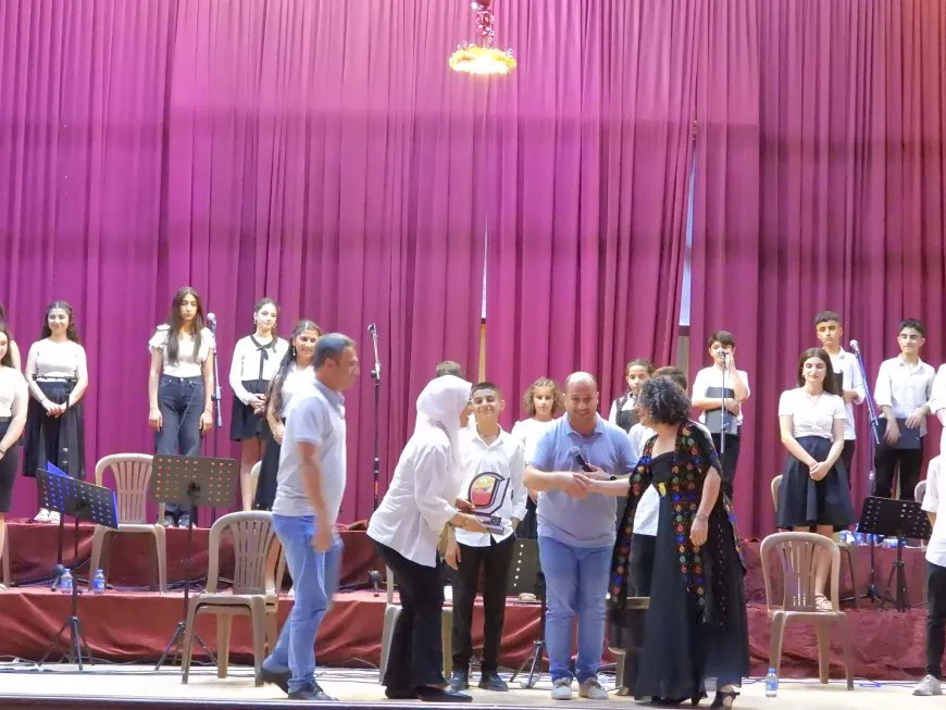 Orkestra Rojava şevbuhêrkeke hunerî li Tebqayê organize kir