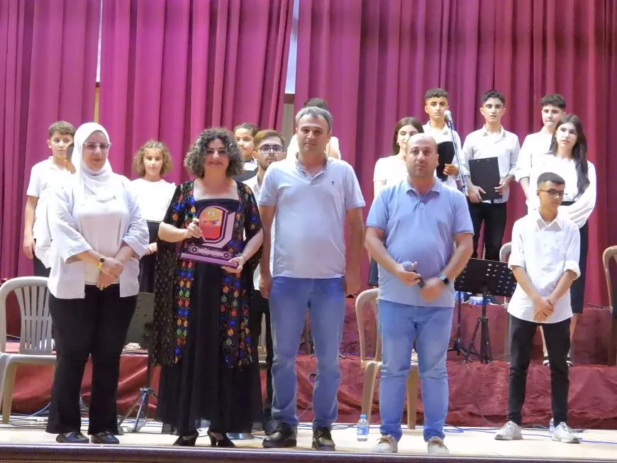 Orkestra Rojava şevbuhêrkeke hunerî li Tebqayê organize kir