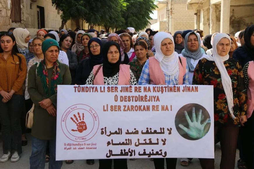 Rêxistinên jinan kuştina jinekê li Helebê şermezar kir